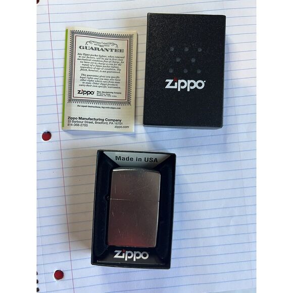 Zippo 207 Regular Street Chrome Finish Plain Windproof Pocket Metal Lighter - Picture 1 of 6
